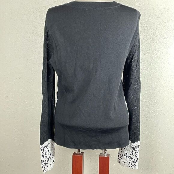 EUC Unbranded (Tag Cut Out) Womens Black and White Zipper Sweater Top Size M - Picture 6 of 7